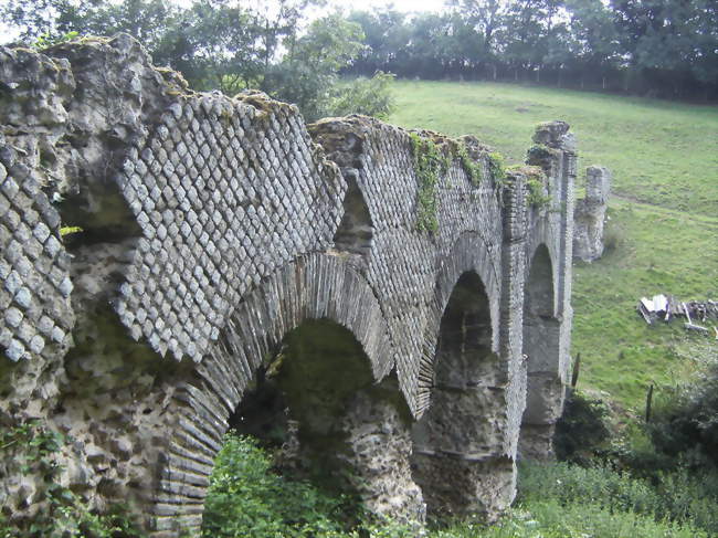 Aqueduc romain du Gier - Le pont des Granges - Saint-Maurice-sur-Dargoire (69440) - Rhône
