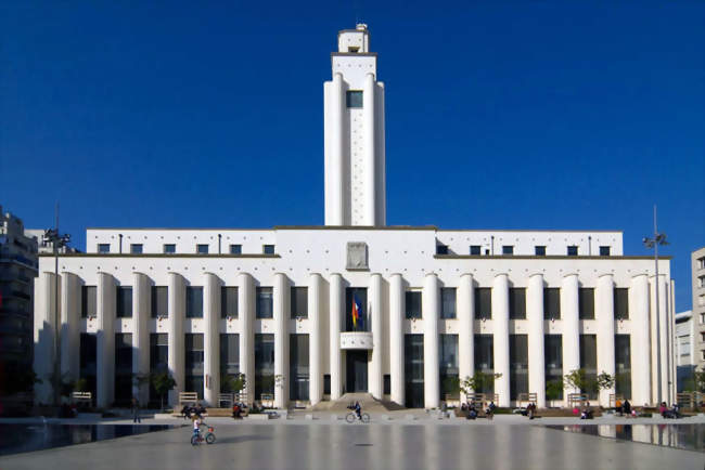 Place Lazare Goujon, Villeurbanne (69100)