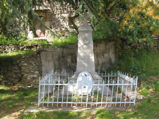 Le monument aux morts - Beaumont (07110) - Ardèche