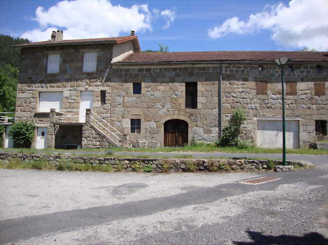 La mairie - Intres (07310 et 07320) - Ardèche