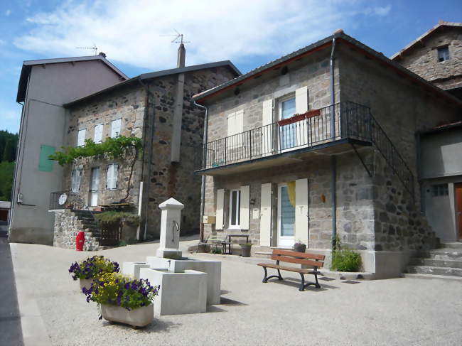 Le centre du village - Lachapelle-sous-Chanéac (07310) - Ardèche