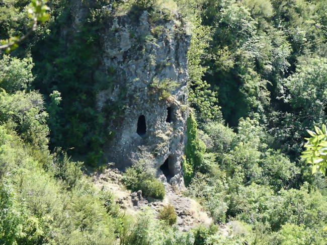 Balmes de Montbrun - maison troglodytique - Saint-Gineis-en-Coiron (07580) - Ardèche