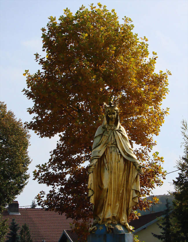 Statue de Marie - Combeaufontaine (70120) - Haute-Saône