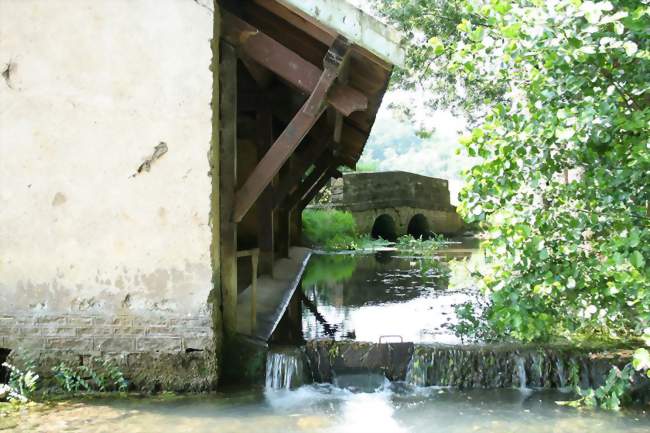 Lavoir de Fretigney - Fretigney-et-Velloreille (70130) - Haute-Saône