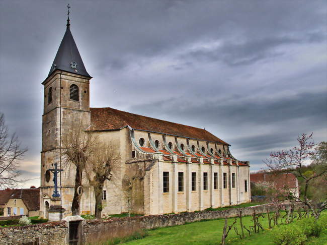 L'église Saint Symphorien - Gy (70700) - Haute-Saône