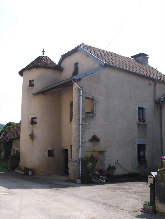 Une maison à tour - Mailley-et-Chazelot (70000) - Haute-Saône