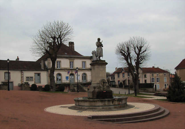 Place Jeanne-d'Arc - Passavant-la-Rochère (70210) - Haute-Saône