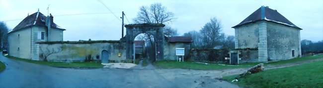 Entrée de l'Abbaye de Theuley - Vars (70600) - Haute-Saône