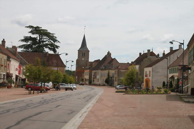 Grand Rue - Bellevesvre (71270) - Saône-et-Loire