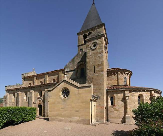 Vue générale de l'église - Bois-Sainte-Marie (71800) - Saône-et-Loire