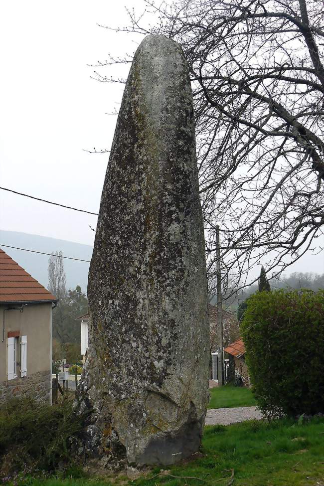Le menhir de Charmeau - Broye (71190) - Saône-et-Loire