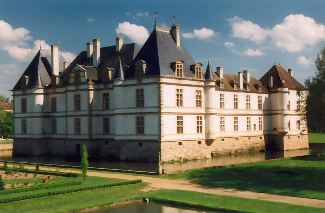 La Pyramide de Cormatin en fête