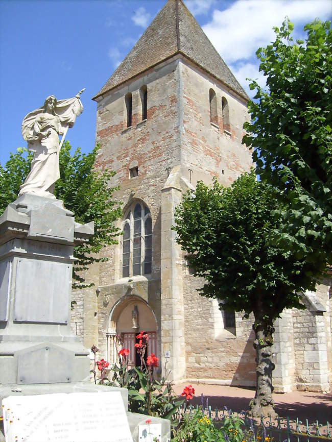 Église Saint-Germain et monument aux morts - Gergy (71590) - Saône-et-Loire