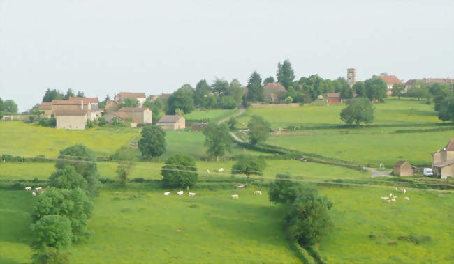 Le bourg de Mailly vu depuis le lieu dit Les Chavannes - Mailly (71340) - Saône-et-Loire