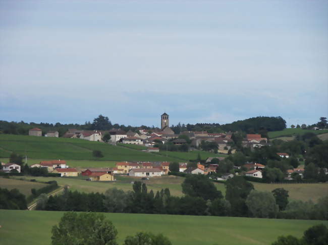 Le bourg de Péronne, vu de Lanques - Péronne (71260) - Saône-et-Loire
