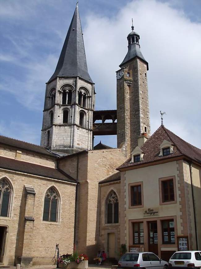 L'église - Saint-Gengoux-le-National (71460) - Saône-et-Loire