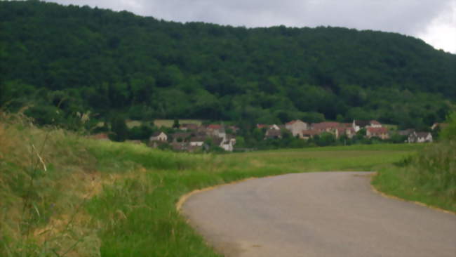 Vue d'une partie du centre du village - Saint-Mard-de-Vaux (71640) - Saône-et-Loire