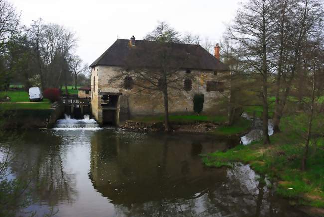Le moulin d'Angoin - Salornay-sur-Guye (71250) - Saône-et-Loire