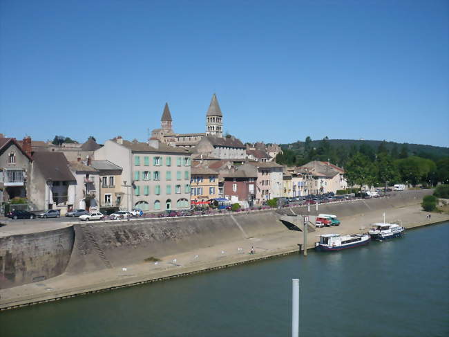 Vue générale - Tournus (71700) - Saône-et-Loire