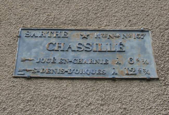 Plaque de cocher le long de l'ancienne RN 157 - Chassillé (72540) - Sarthe