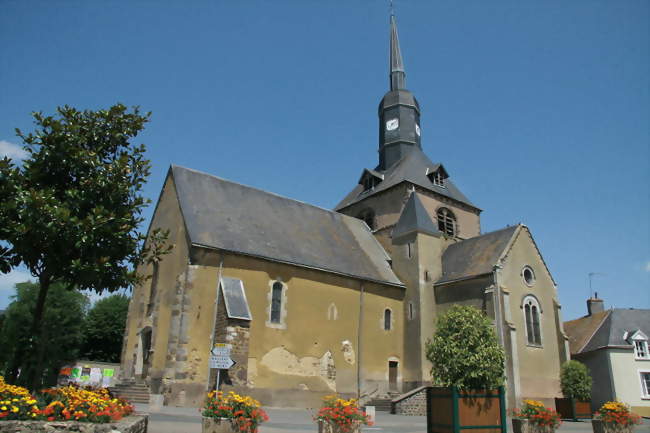 L'église Saint-Front - Domfront-en-Champagne (72240) - Sarthe