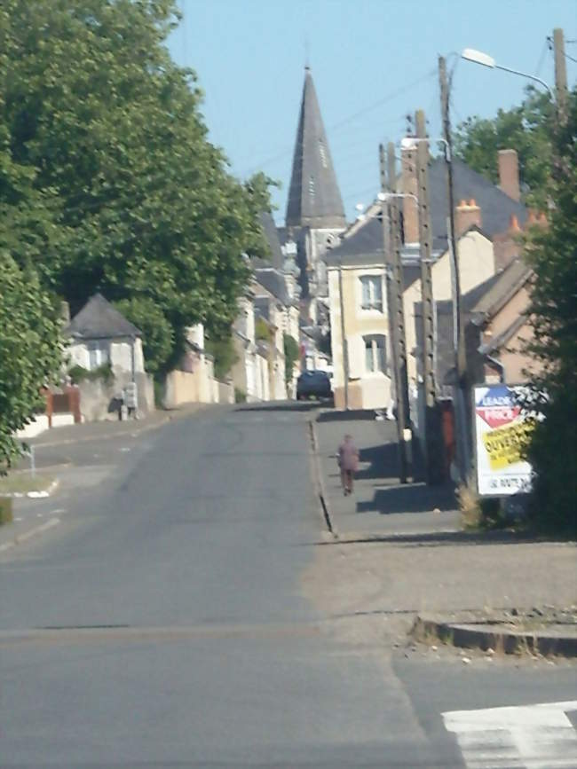 La rue principale du Grand-Lucé - Le Grand-Lucé (72150) - Sarthe