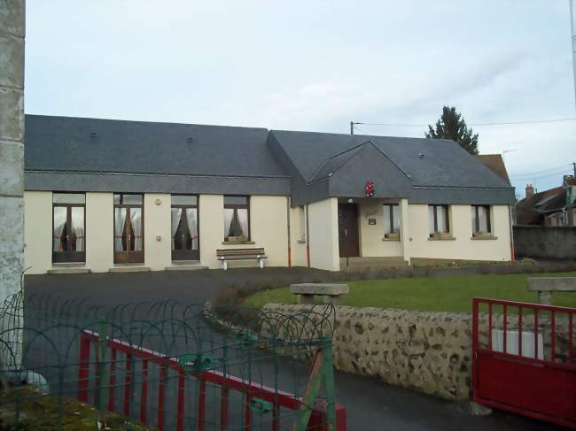 la mairie - Juillé (72170) - Sarthe