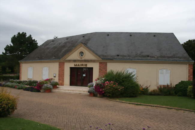 La mairie - Lombron (72450) - Sarthe