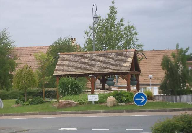 Rond-point sur la route du Mans - Ruaudin (72230) - Sarthe