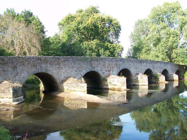 Le Pont Roman - Yvré-l'Évêque (72530) - Sarthe