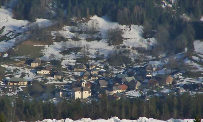 Chef-lieu d'Aillon-le-Vieux vu depuis le Margériaz en hiver - Aillon-le-Vieux (73340) - Savoie