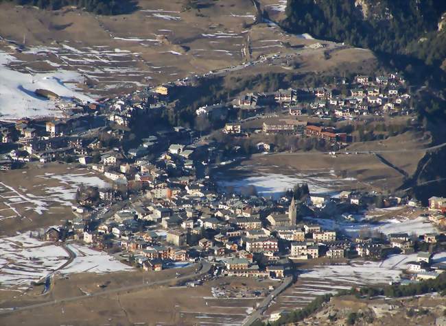 Plateau et village d'Aussois vus depuis la Norma (fév 2011) - Aussois (73500) - Savoie