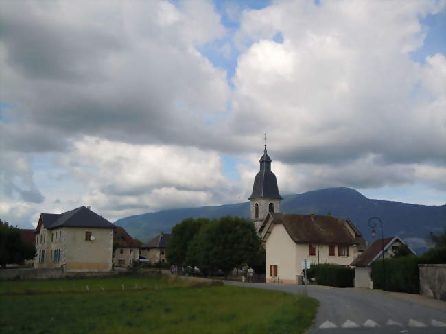 Ayn- mairie et église - Ayn (73470) - Savoie