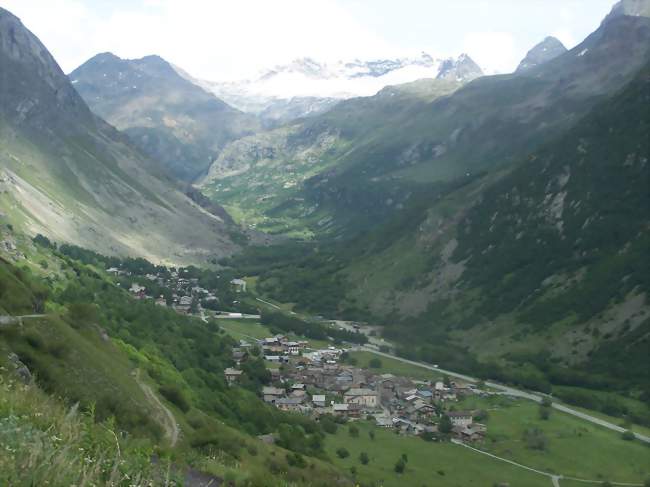 Vue panoramique du village de Bonneval-sur-Arc - Bonneval-sur-Arc (73480) - Savoie