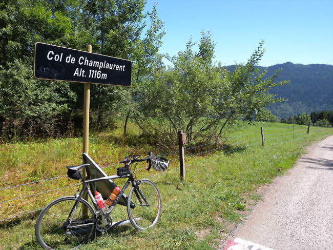 Le col de Champlaurent situé à 1 116 m d'altitude, se trouve sur le territoire communal - Champ-Laurent (73390) - Savoie