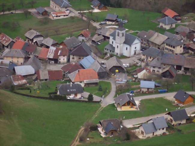 Vue aérienne du village - La Compôte (73630) - Savoie