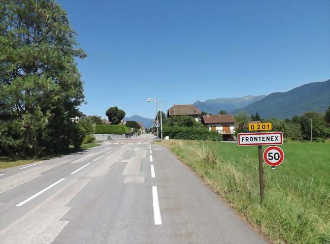 Panneau d'entrée dans la commune - Frontenex (73460) - Savoie