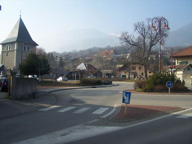 Voie de communication à Gilly-sur-Isère - Gilly-sur-Isère (73200) - Savoie
