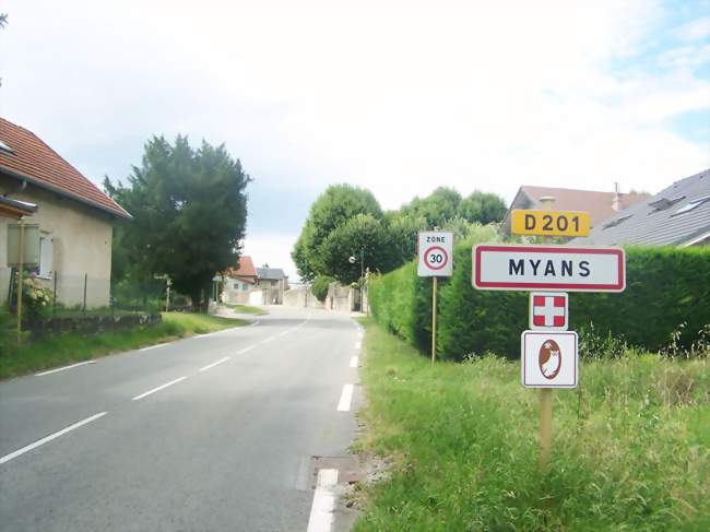 Petit marché de Myans