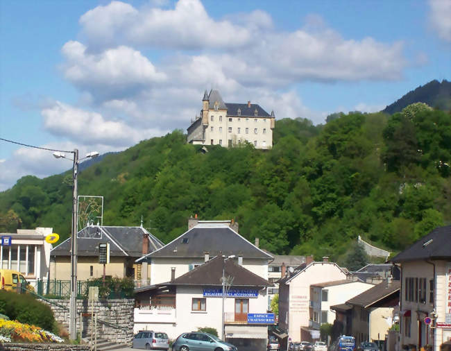 Centre ville et Château - La Rochette (73110) - Savoie