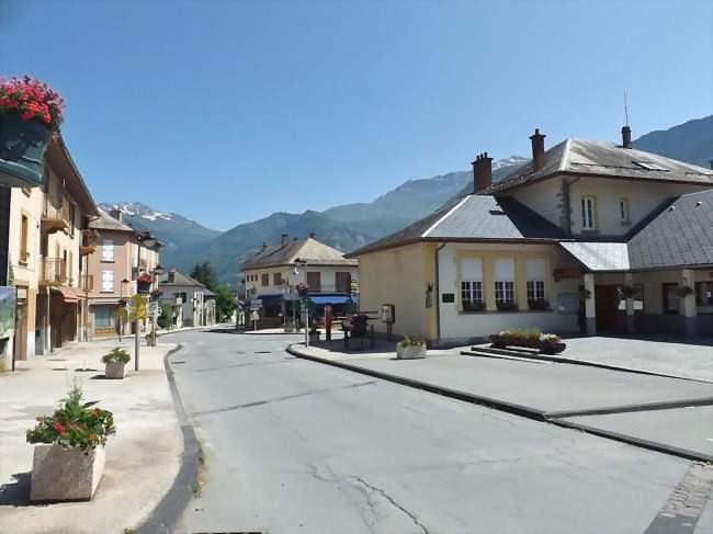 Chef-lieu de la commune en allant vers La Chambre - Saint-Étienne-de-Cuines (73130) - Savoie