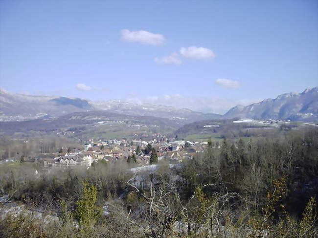 Vue de Yenne depuis Notre-Dame de la Montagne - Yenne (73170) - Savoie