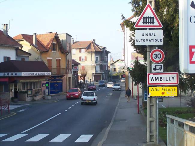 Vue de l'entrée principale d'Ambilly - Ambilly (74100) - Haute-Savoie