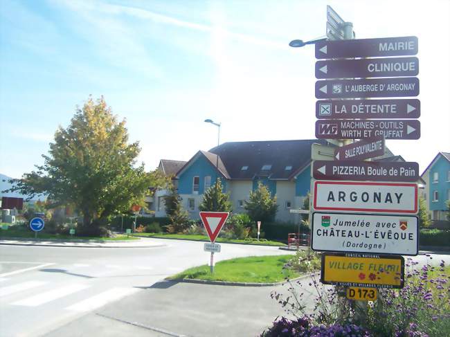 Vue de l'entrée principale d'Argonay - Argonay (74370) - Haute-Savoie