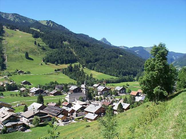 Le village, dans la vallée d'Abondance - La Chapelle-d'Abondance (74360) - Haute-Savoie