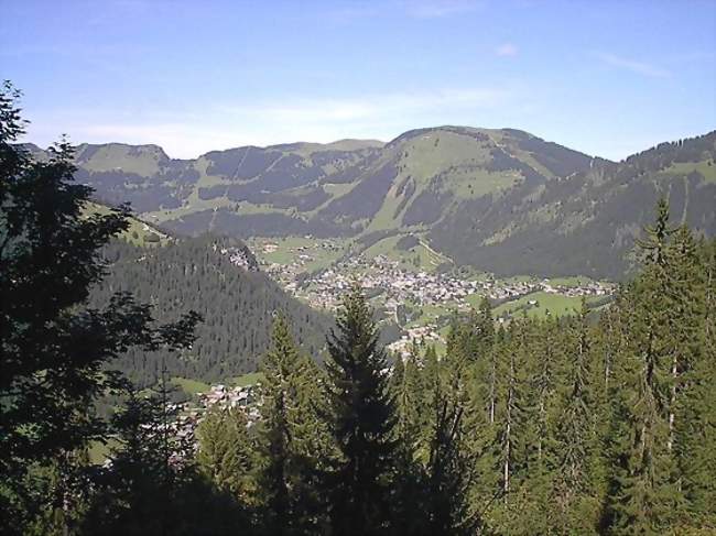 Vue panoramique de Châtel - Châtel (74390) - Haute-Savoie