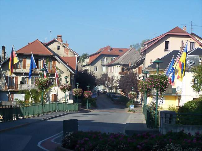 Vue du pont Neuf présent à Rumilly - Rumilly (74150) - Haute-Savoie