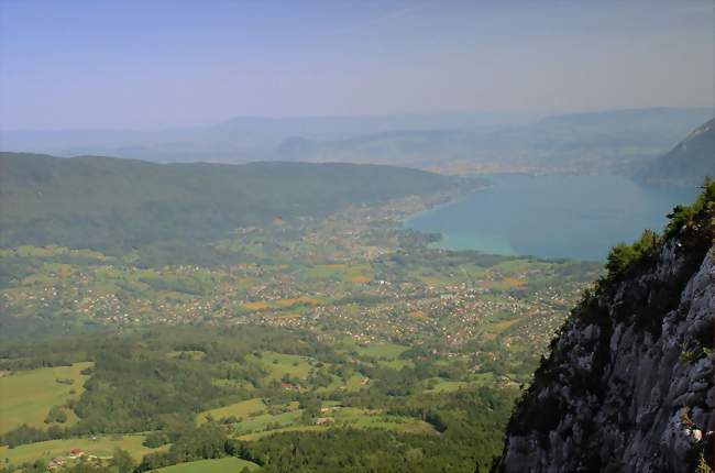 L'agglomération depuis les hauteurs du col de la Cochette - Saint-Jorioz (74410) - Haute-Savoie