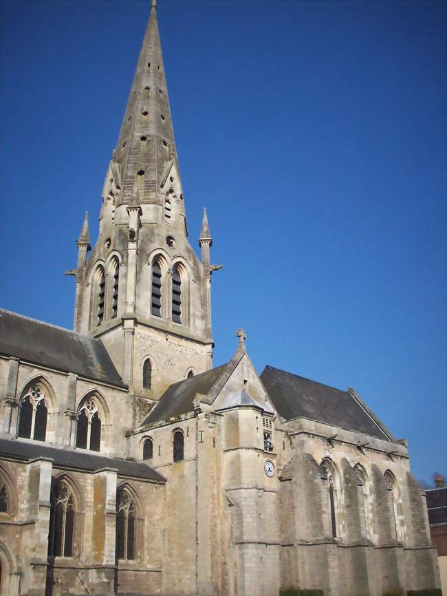 Transept et chevet de la collégiale Notre-Dame dAuffay - Auffay (76720) - Seine-Maritime