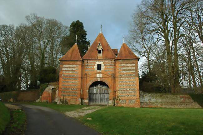 Le portail du château - Auvilliers (76270) - Seine-Maritime